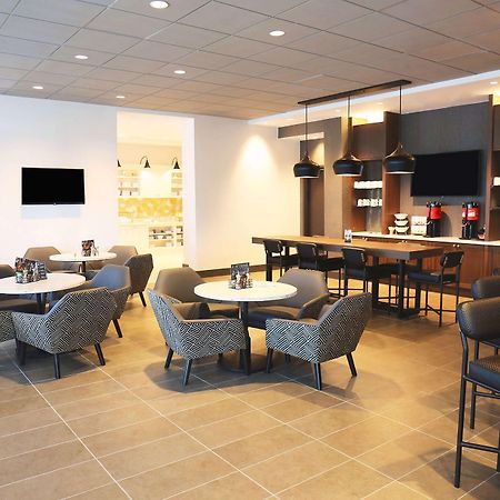 Hyatt Place Austin Airport Exterior photo