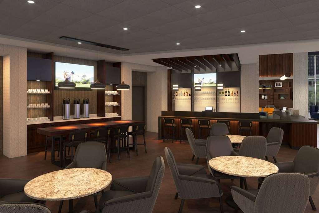Hyatt Place Austin Airport Restaurant photo